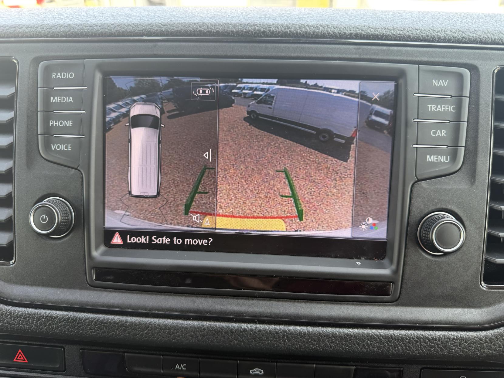2020 Volkswagen Crafter 2.0 TDI CR35 Trendline Panel Van 5dr Diesel Automatic FWD LWB High Roof Euro 6 (s/s) (140 ps) - Thumbnail 42