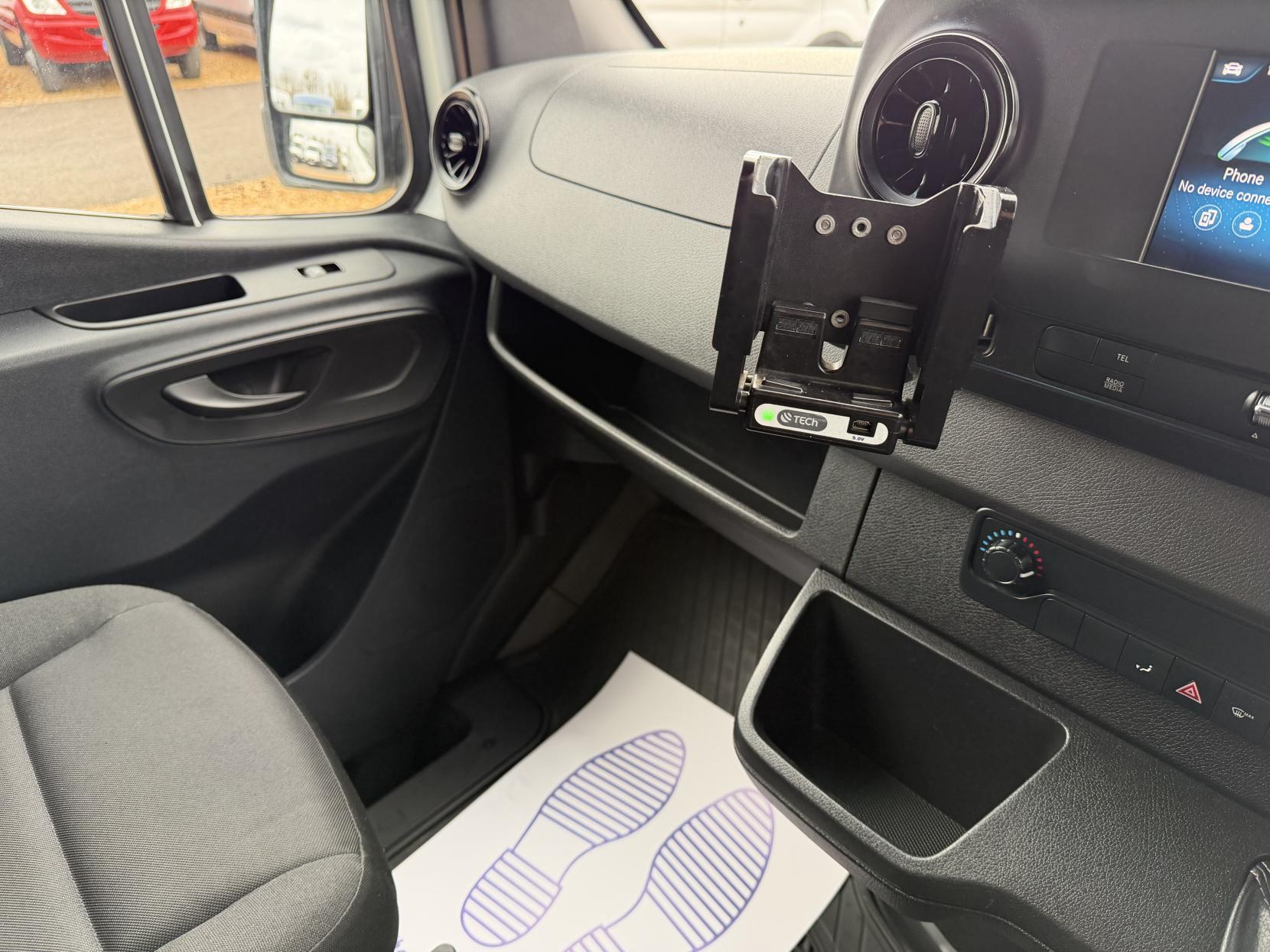 Mercedes-Benz Sprinter 2.1 311 CDI Panel Van 5dr Diesel Manual RWD L3 H2 Euro 6 (114 ps)