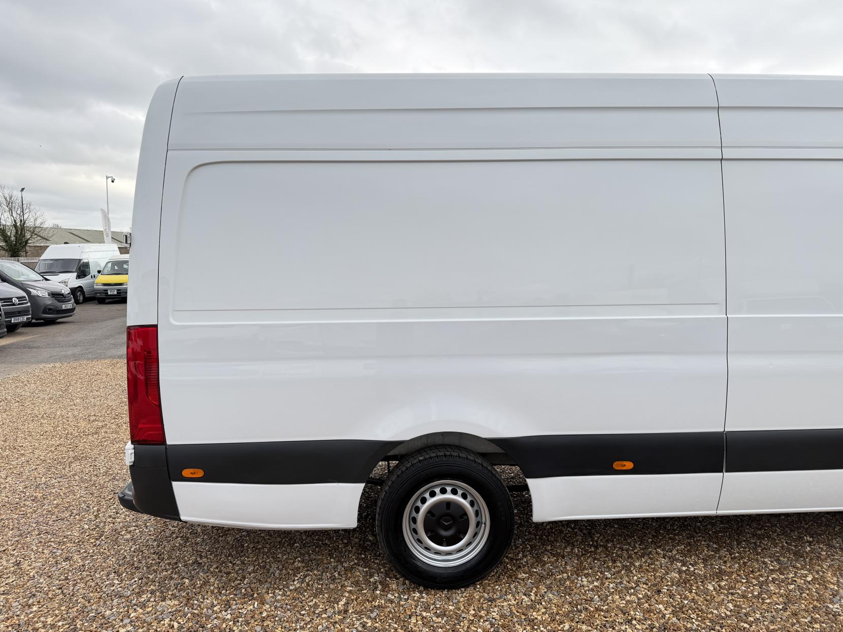Mercedes-Benz Sprinter 2.1 311 CDI Panel Van 5dr Diesel Manual RWD L3 H2 Euro 6 (114 ps)