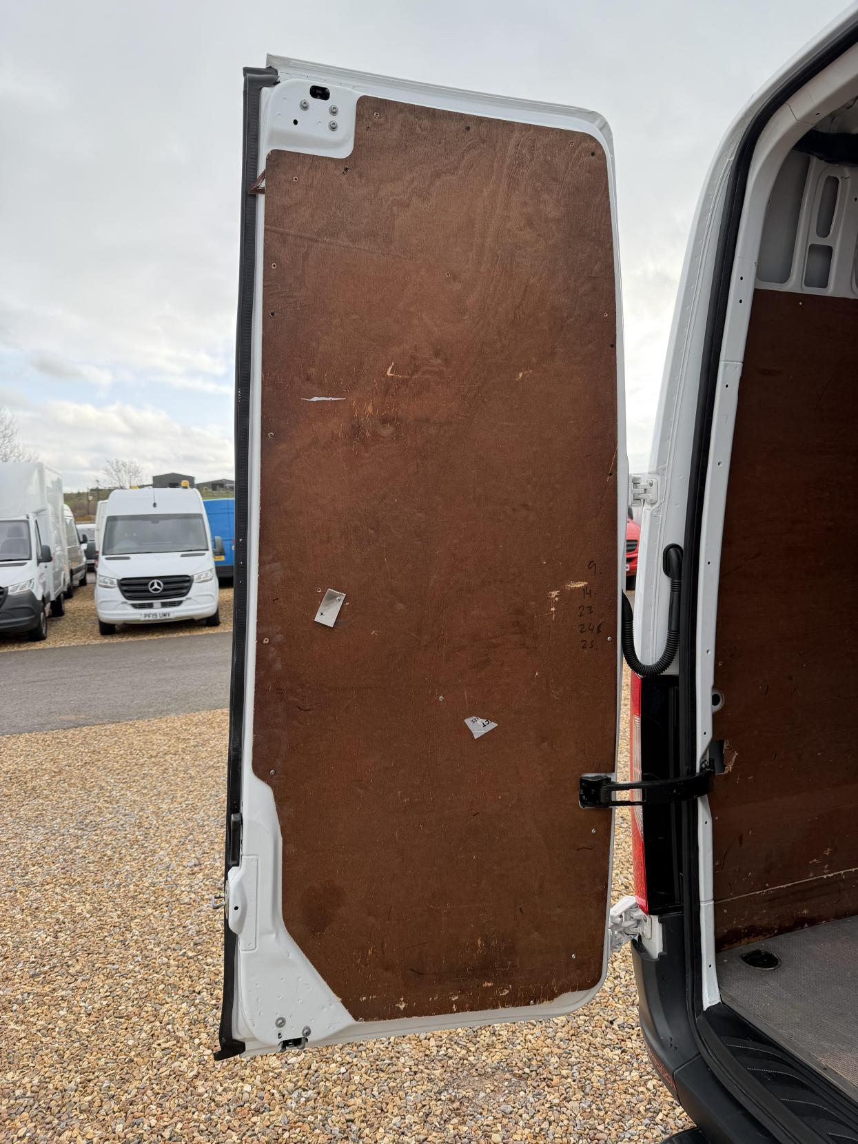 Mercedes-Benz Sprinter 2.1 311 CDI Panel Van 5dr Diesel Manual RWD L3 H2 Euro 6 (114 ps)