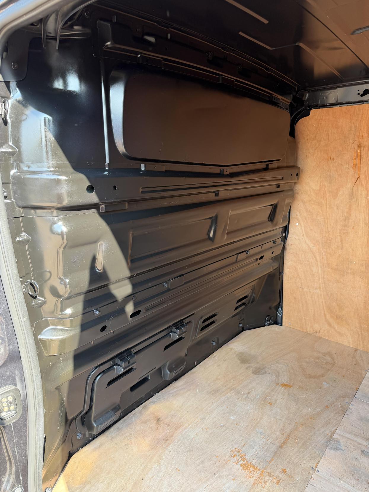 2022 Renault Trafic 2.0 dCi Blue LL30 Business+ Panel Van 5dr Diesel Manual L2 H1 Euro 6 (s/s) (130 ps) - Thumbnail 21