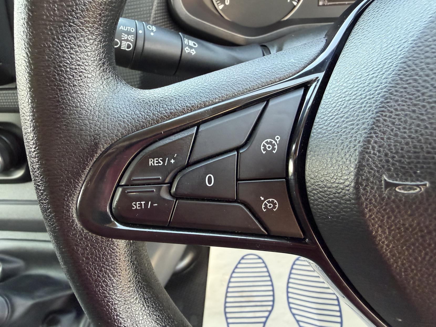 2022 Renault Trafic 2.0 dCi Blue LL30 Business+ Panel Van 5dr Diesel Manual L2 H1 Euro 6 (s/s) (130 ps) - Thumbnail 39