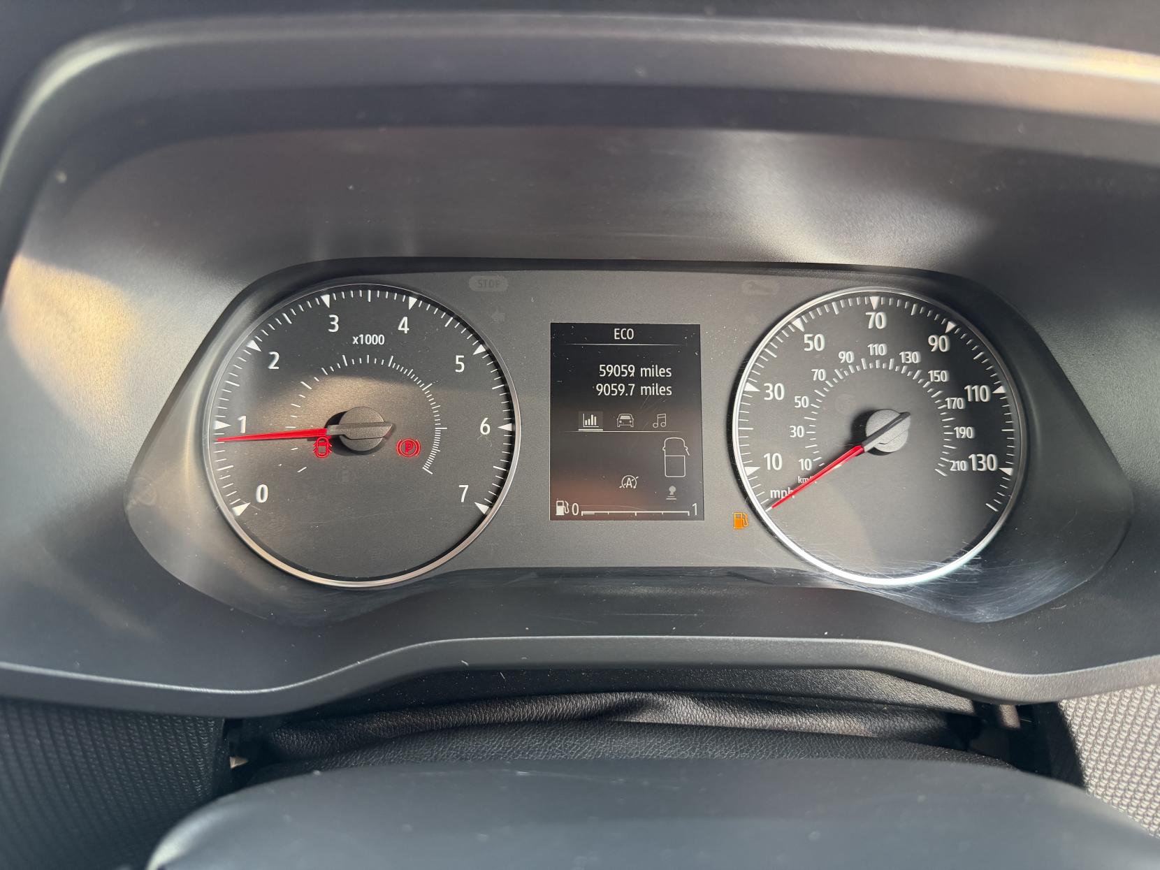 2022 Renault Trafic 2.0 dCi Blue LL30 Business+ Panel Van 5dr Diesel Manual L2 H1 Euro 6 (s/s) (130 ps) - Thumbnail 42