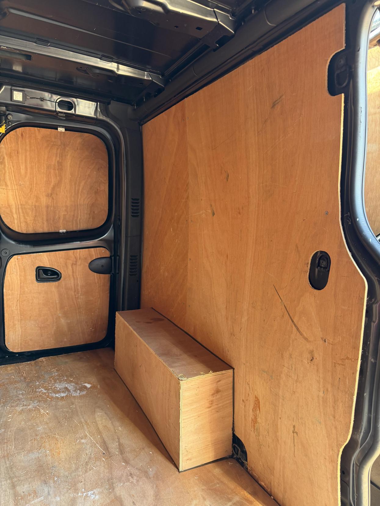 2022 Renault Trafic 2.0 dCi Blue LL30 Business+ Panel Van 5dr Diesel Manual L2 H1 Euro 6 (s/s) (130 ps) - Thumbnail 24