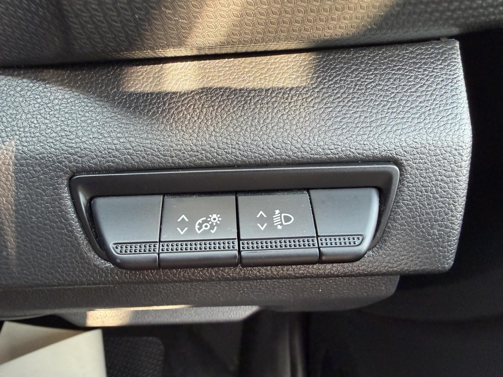 2022 Renault Trafic 2.0 dCi Blue LL30 Business+ Panel Van 5dr Diesel Manual L2 H1 Euro 6 (s/s) (130 ps) - Thumbnail 34