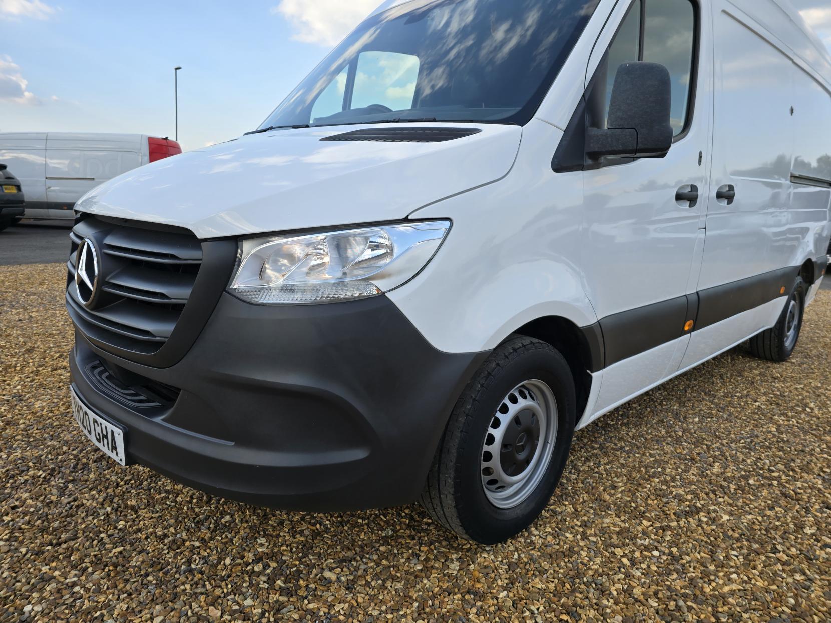 Mercedes-Benz Sprinter 2.1 316 CDI Panel Van 5dr Diesel Manual RWD L2 H2 Euro 6 (163 ps)