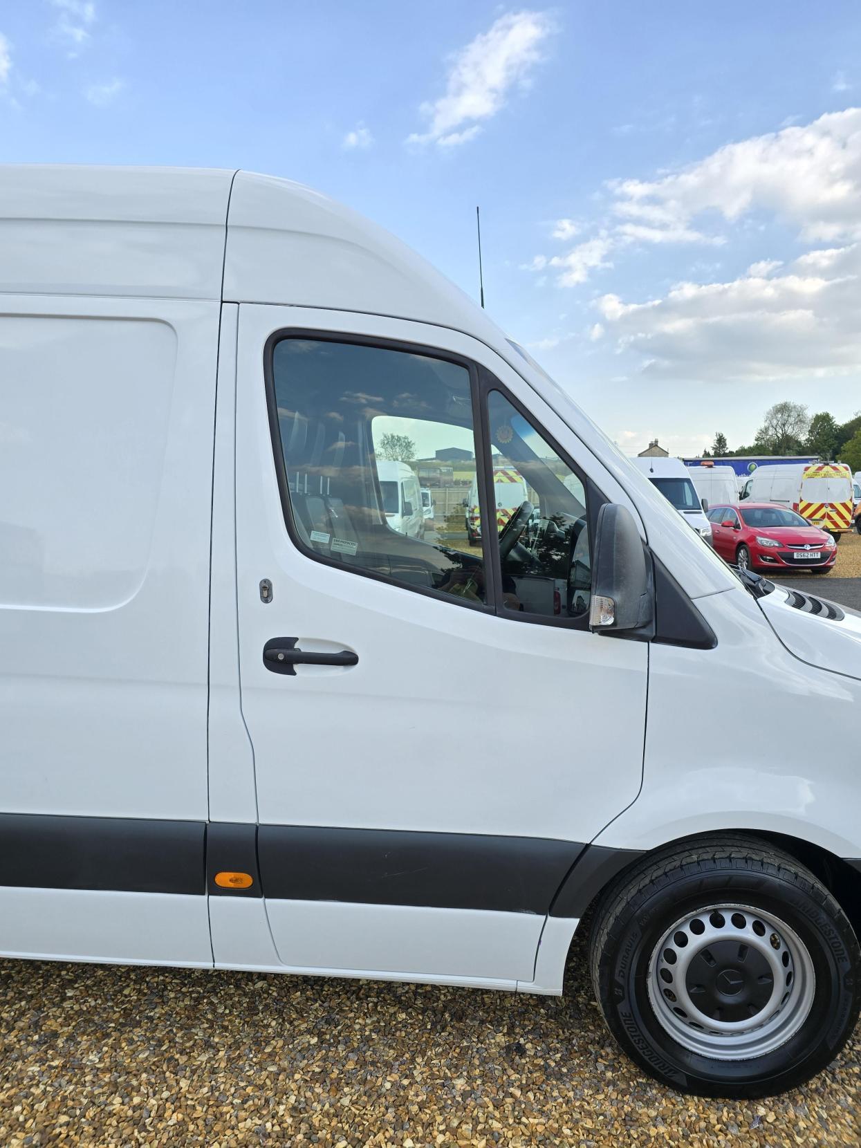 Mercedes-Benz Sprinter 2.1 316 CDI Panel Van 5dr Diesel Manual RWD L2 H2 Euro 6 (163 ps)