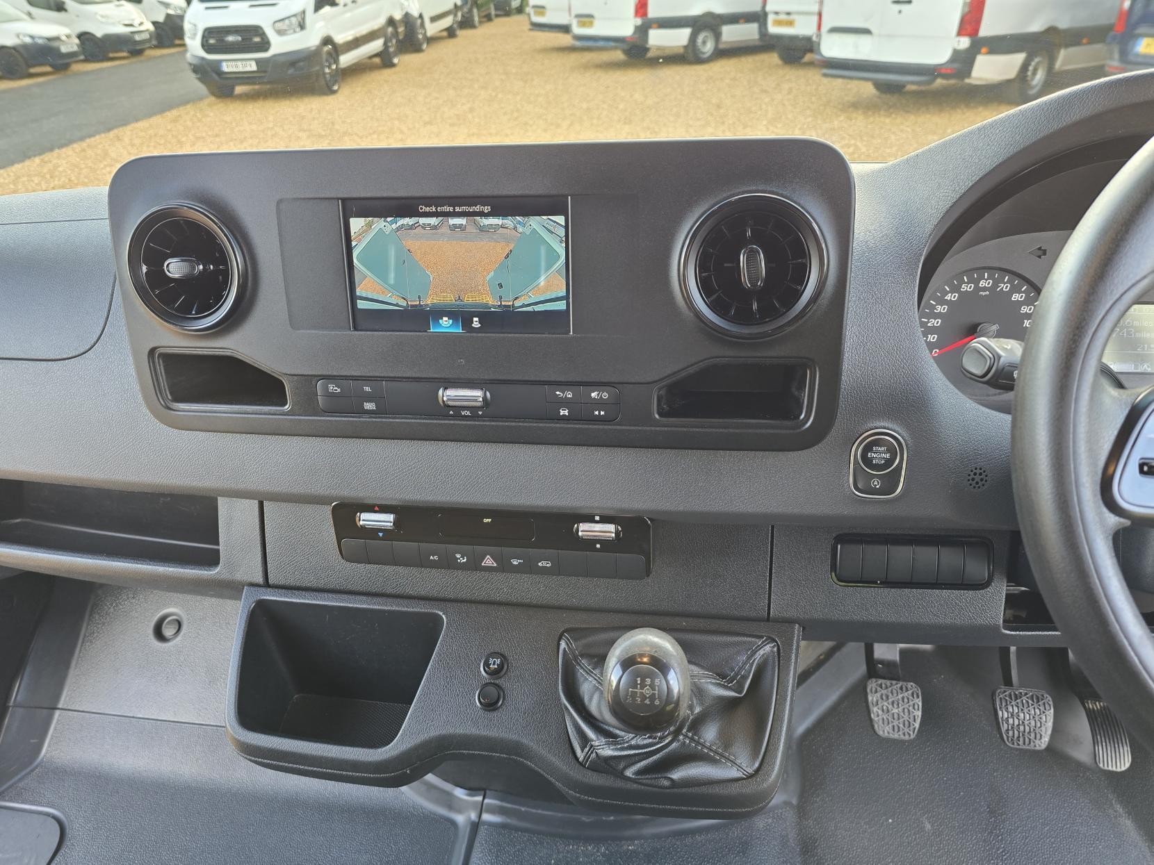 Mercedes-Benz Sprinter 2.1 316 CDI Panel Van 5dr Diesel Manual RWD L2 H2 Euro 6 (163 ps)