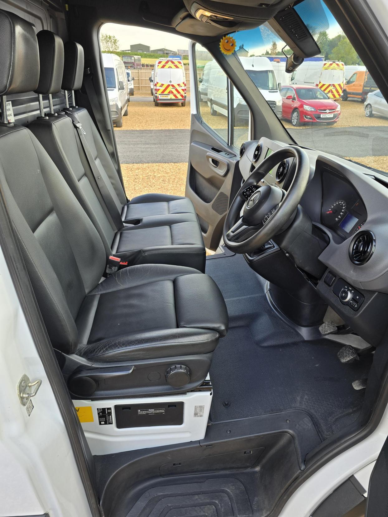 Mercedes-Benz Sprinter 2.1 316 CDI Panel Van 5dr Diesel Manual RWD L2 H2 Euro 6 (163 ps)