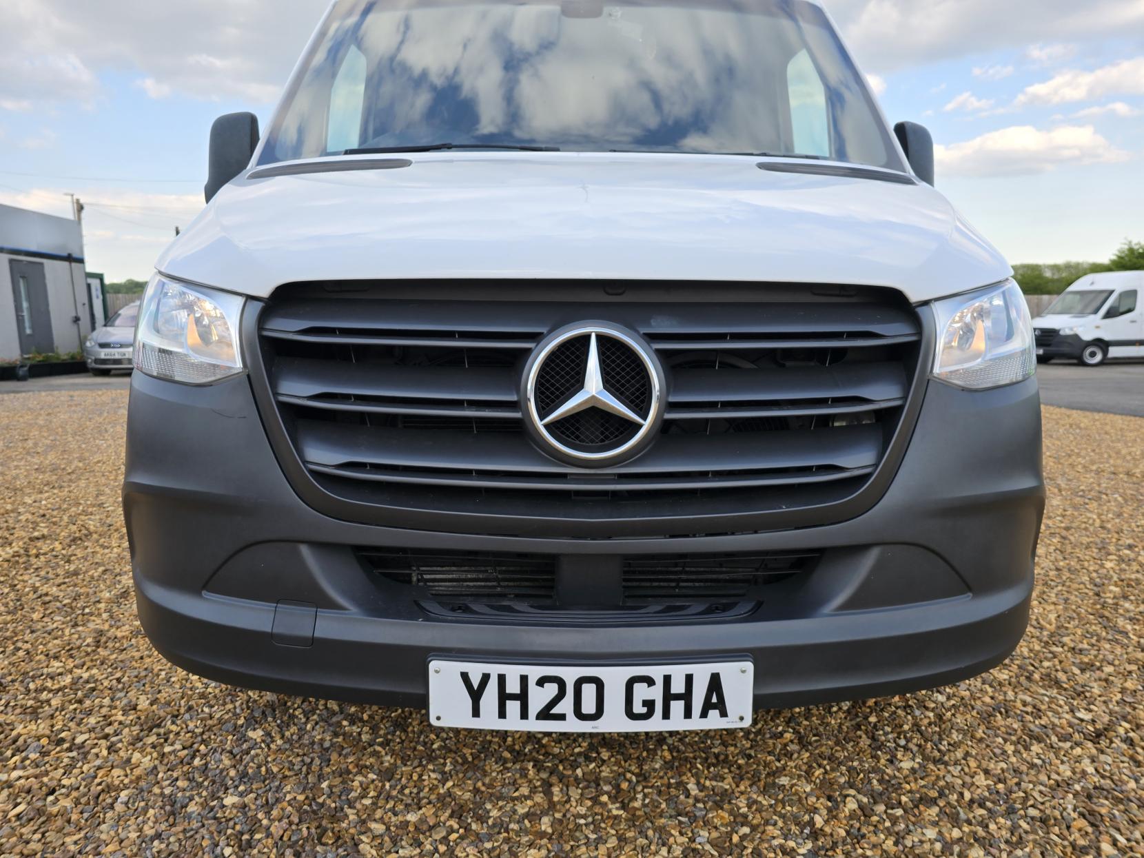 Mercedes-Benz Sprinter 2.1 316 CDI Panel Van 5dr Diesel Manual RWD L2 H2 Euro 6 (163 ps)