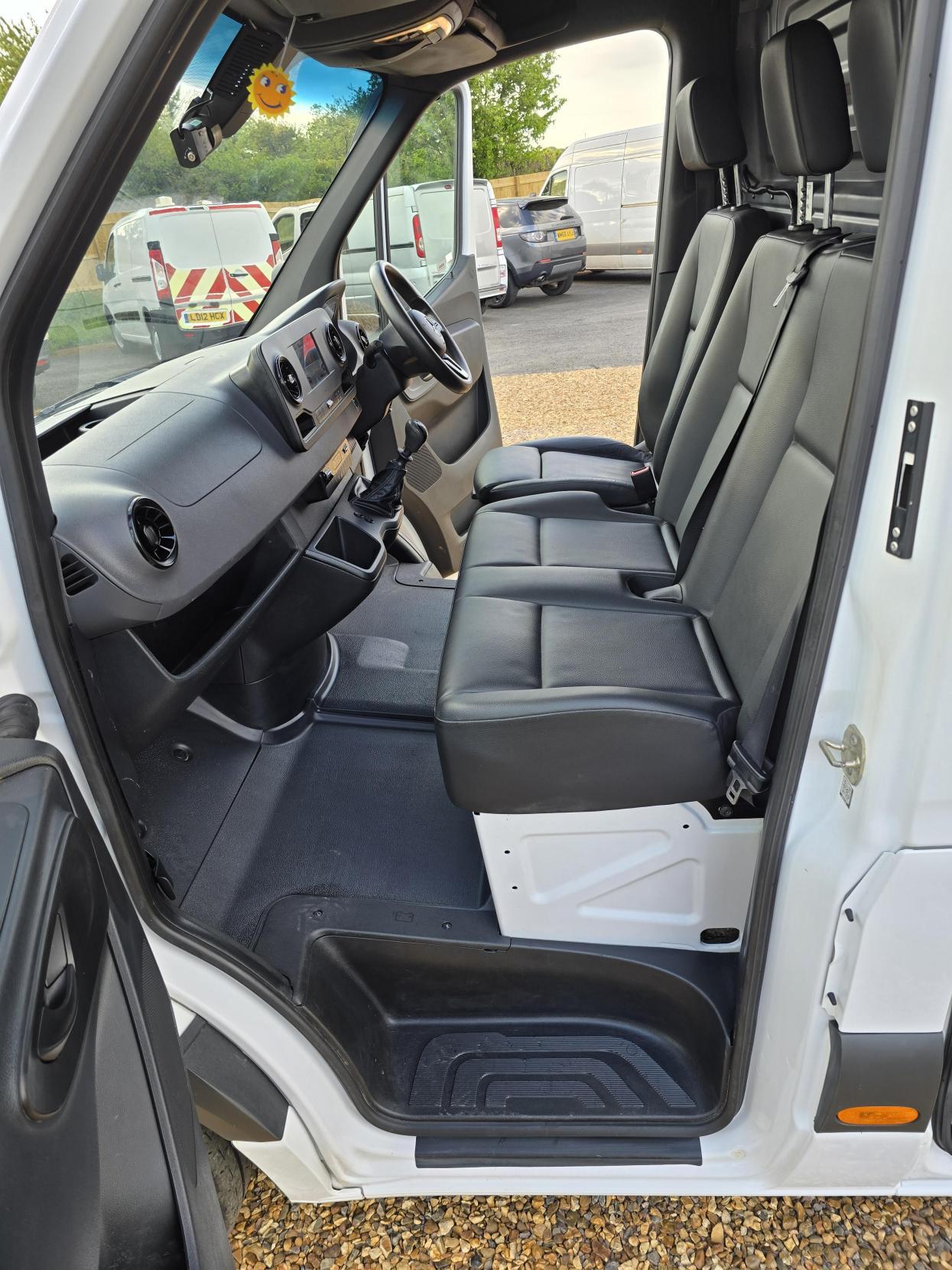 Mercedes-Benz Sprinter 2.1 316 CDI Panel Van 5dr Diesel Manual RWD L2 H2 Euro 6 (163 ps)
