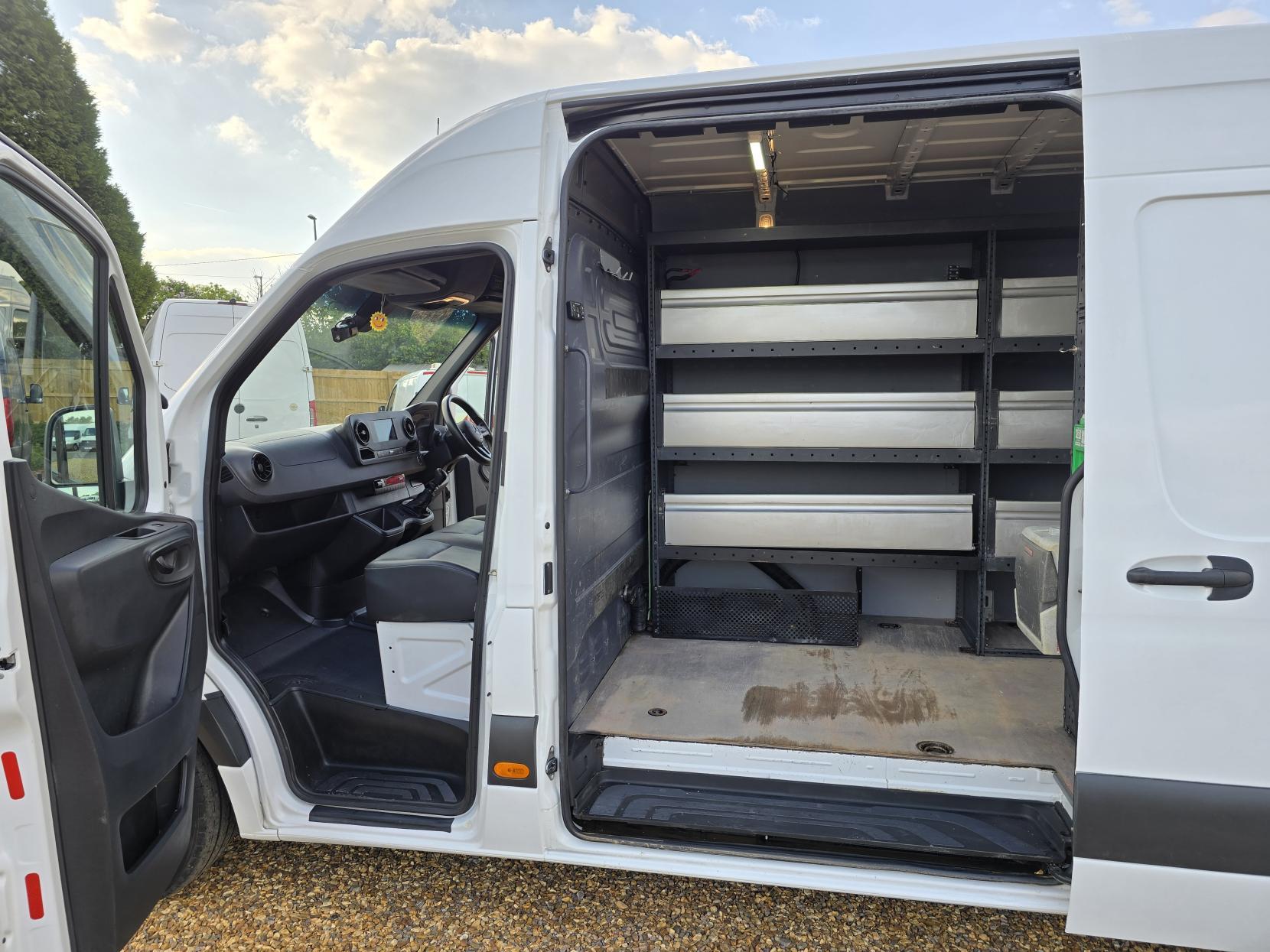 Mercedes-Benz Sprinter 2.1 316 CDI Panel Van 5dr Diesel Manual RWD L2 H2 Euro 6 (163 ps)