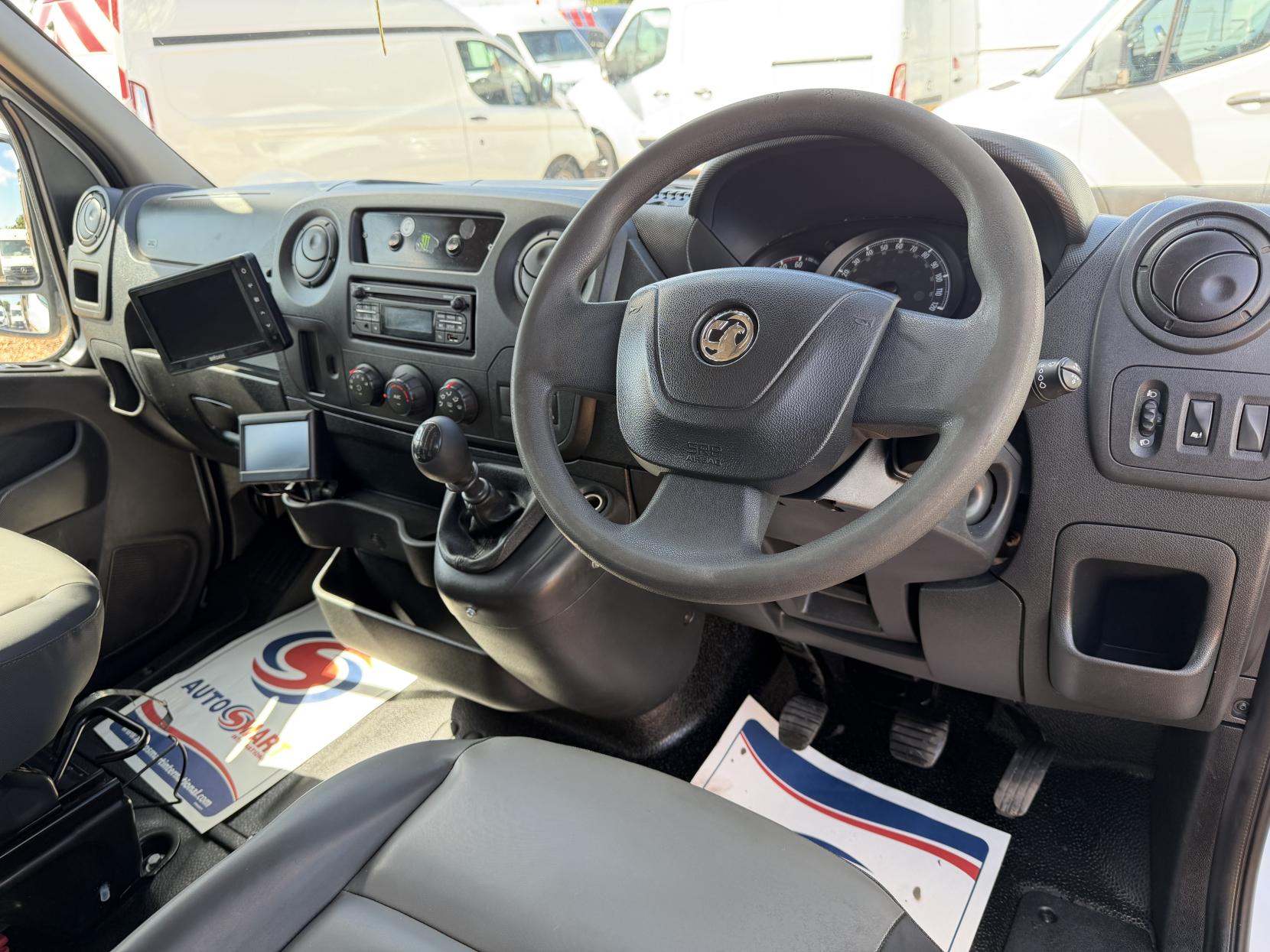 2019 Vauxhall Movano 2.3 CDTi 3500 BiTurbo Chassis Double Cab 4dr Diesel Manual FWD L2 H1 Euro 6 (135 ps) - Thumbnail 2