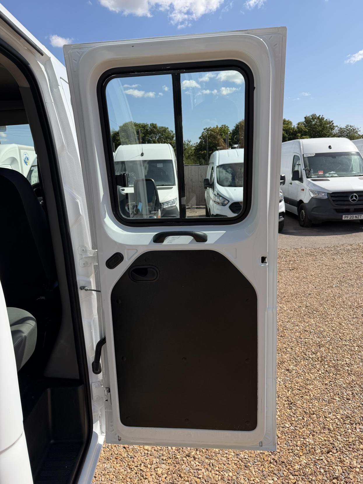 2019 Vauxhall Movano 2.3 CDTi 3500 BiTurbo Chassis Double Cab 4dr Diesel Manual FWD L2 H1 Euro 6 (135 ps) - Thumbnail 19