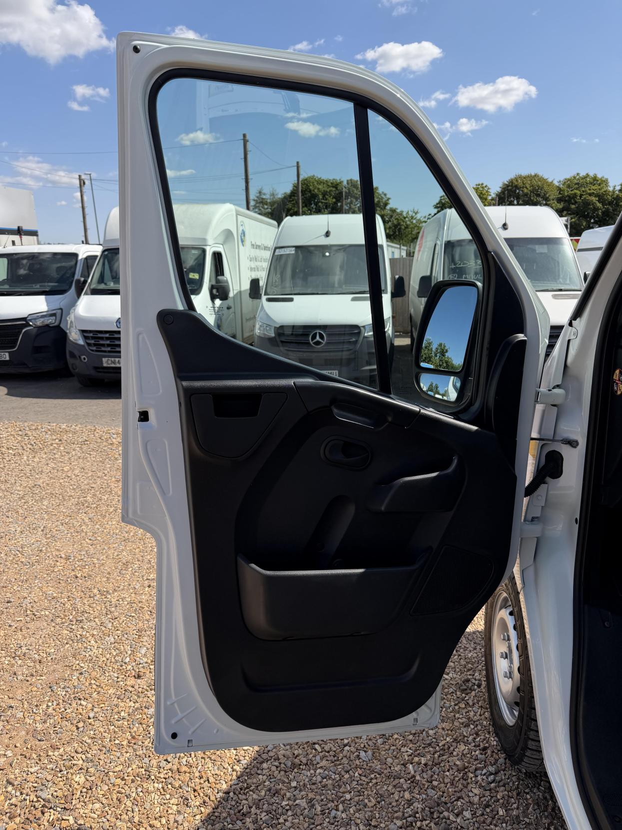 2019 Vauxhall Movano 2.3 CDTi 3500 BiTurbo Chassis Double Cab 4dr Diesel Manual FWD L2 H1 Euro 6 (135 ps) - Thumbnail 22