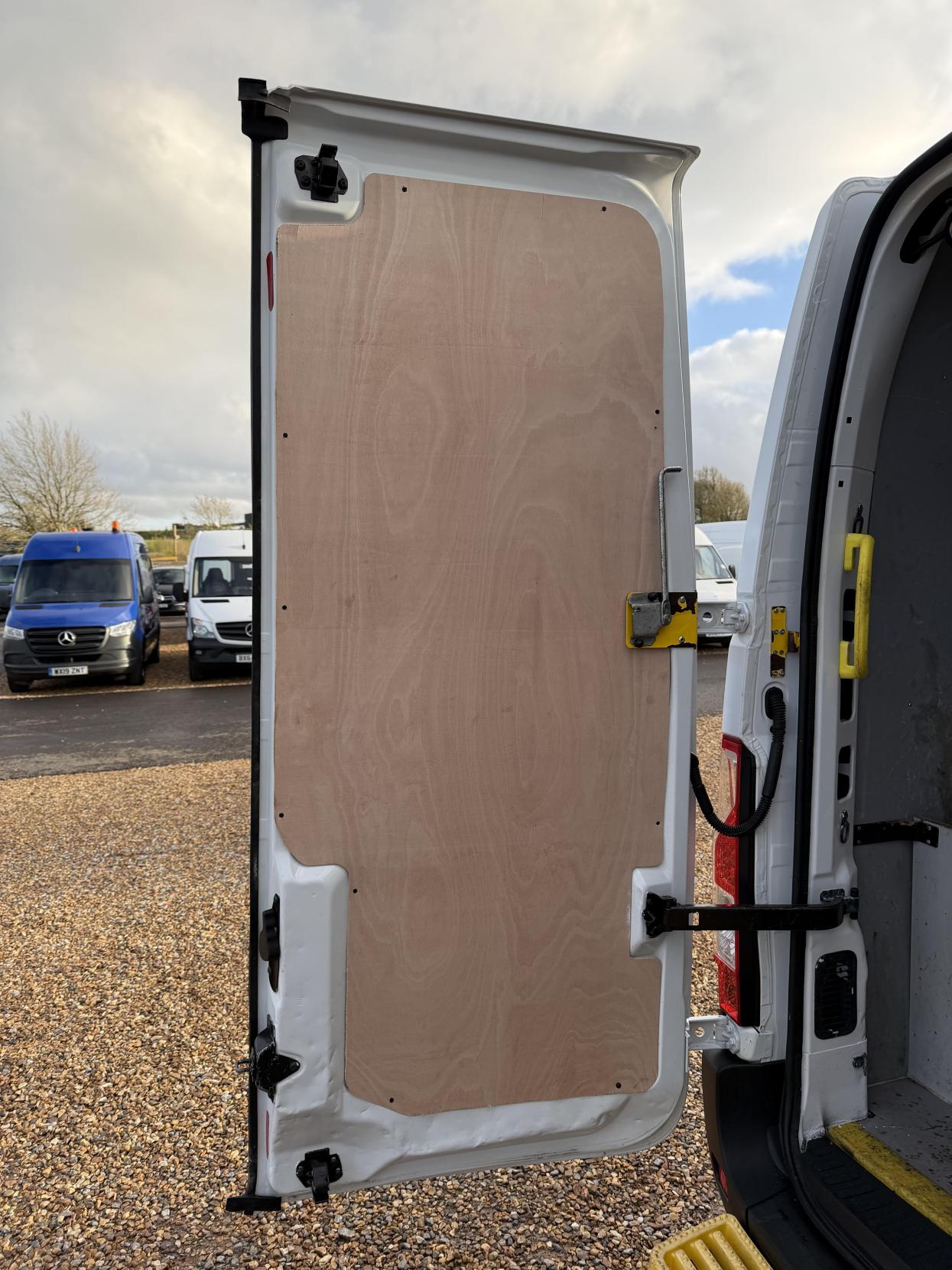 Vauxhall Movano 2.3 CDTi 3500 Panel Van 5dr Diesel Manual FWD L2 H2 Euro 6 (130 ps)