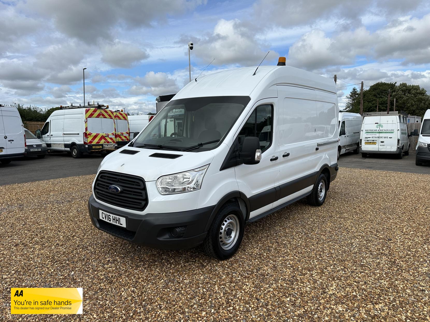 Ford Transit 2.2 TDCi 350 Panel Van 5dr Diesel Manual RWD L2 H3 Euro 5 (155 ps)