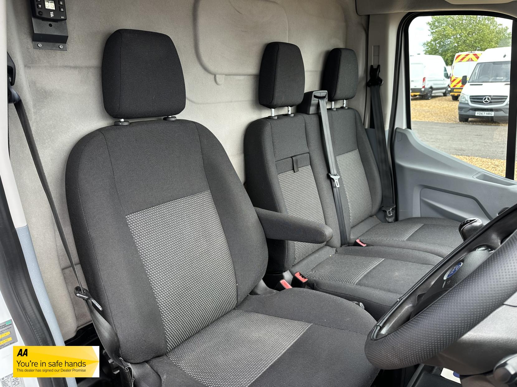 Ford Transit 2.2 TDCi 350 Panel Van 5dr Diesel Manual RWD L2 H3 Euro 5 (155 ps)