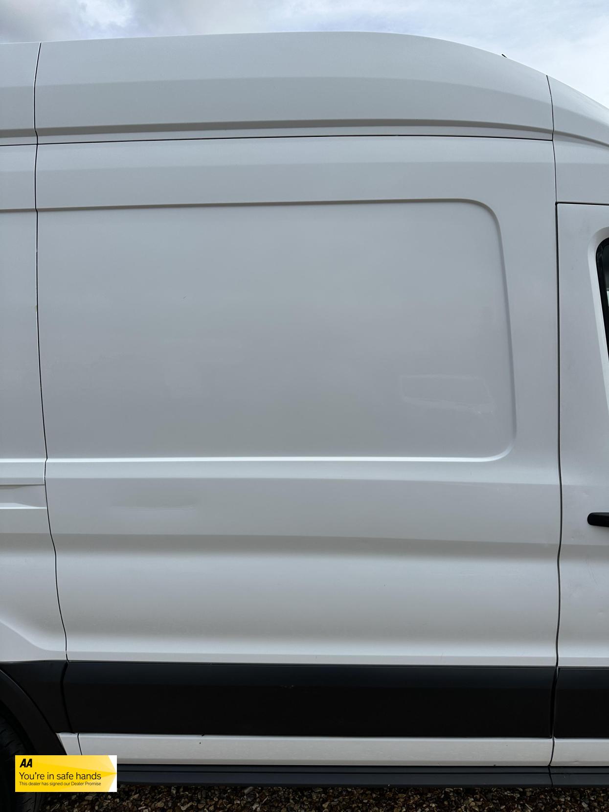 Ford Transit 2.2 TDCi 350 Panel Van 5dr Diesel Manual RWD L2 H3 Euro 5 (155 ps)