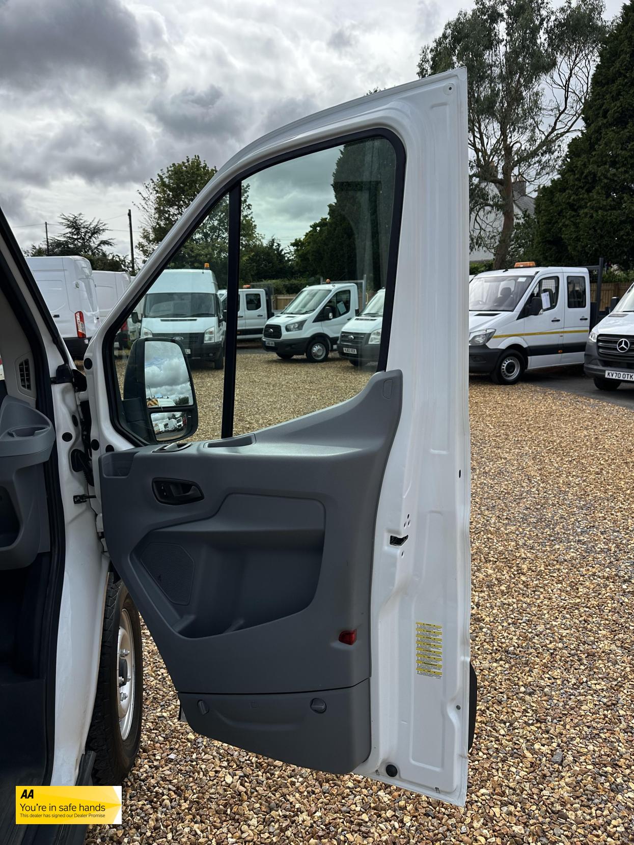 Ford Transit 2.2 TDCi 350 Panel Van 5dr Diesel Manual RWD L2 H3 Euro 5 (155 ps)