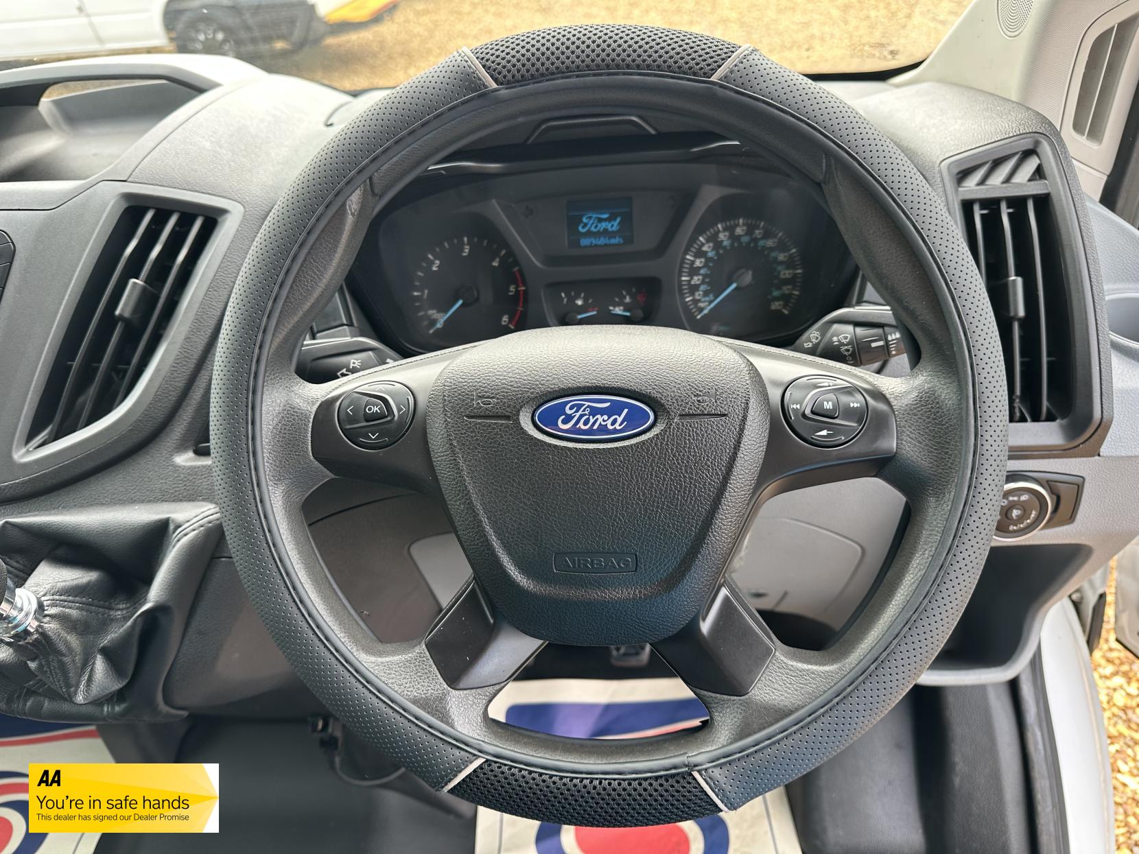 Ford Transit 2.2 TDCi 350 Panel Van 5dr Diesel Manual RWD L2 H3 Euro 5 (155 ps)