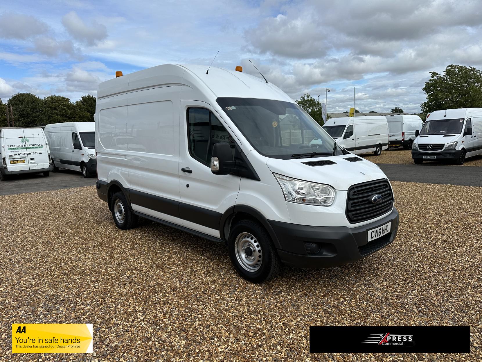 Ford Transit 2.2 TDCi 350 Panel Van 5dr Diesel Manual RWD L2 H3 Euro 5 (155 ps)