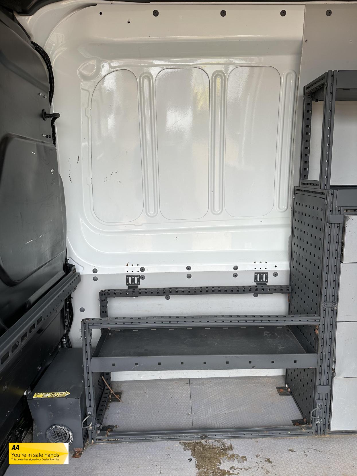 Ford Transit 2.2 TDCi 350 Panel Van 5dr Diesel Manual RWD L2 H3 Euro 5 (155 ps)