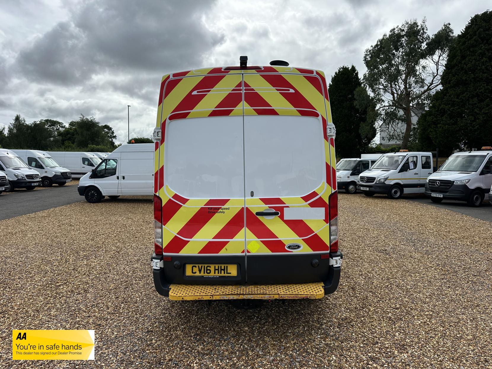 Ford Transit 2.2 TDCi 350 Panel Van 5dr Diesel Manual RWD L2 H3 Euro 5 (155 ps)