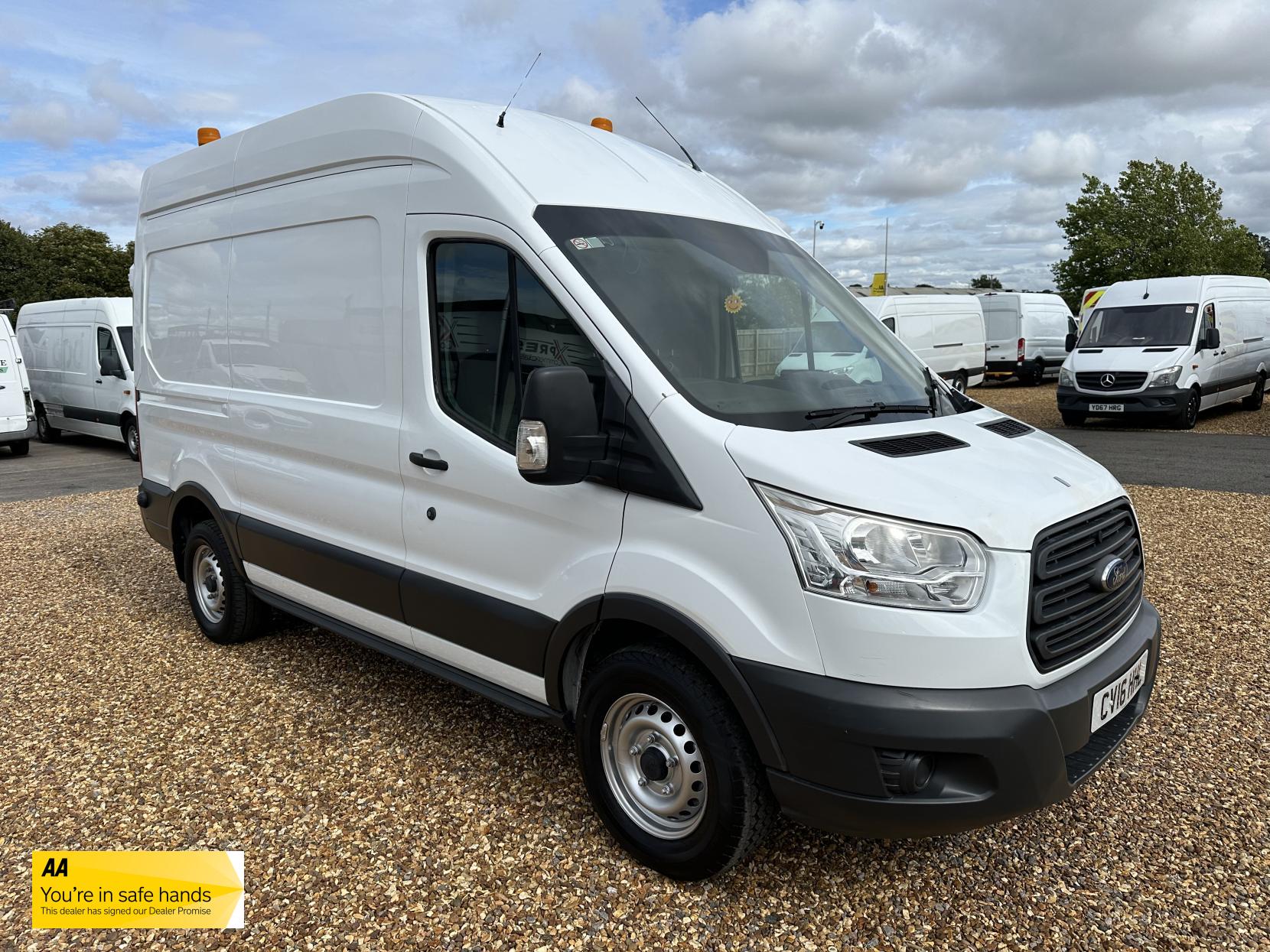 Ford Transit 2.2 TDCi 350 Panel Van 5dr Diesel Manual RWD L2 H3 Euro 5 (155 ps)