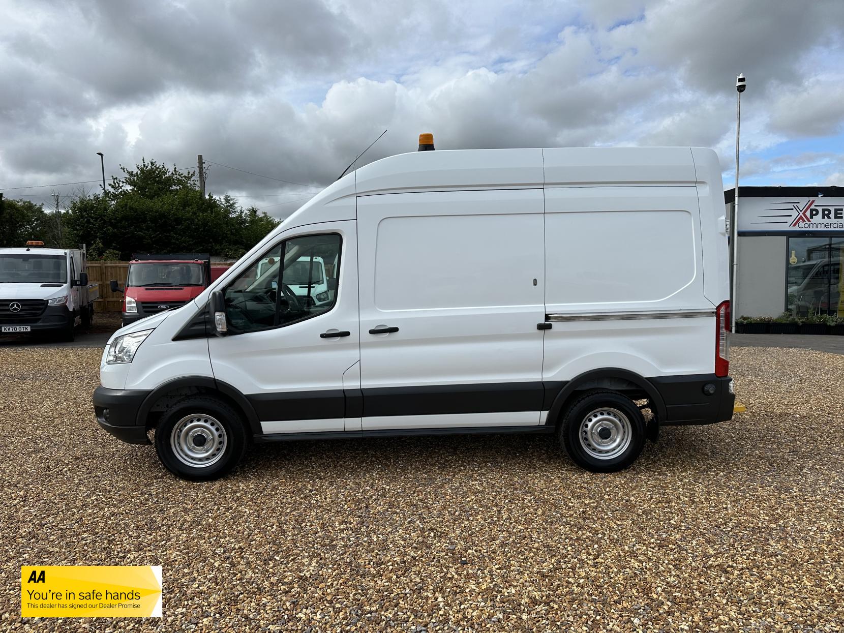 Ford Transit 2.2 TDCi 350 Panel Van 5dr Diesel Manual RWD L2 H3 Euro 5 (155 ps)