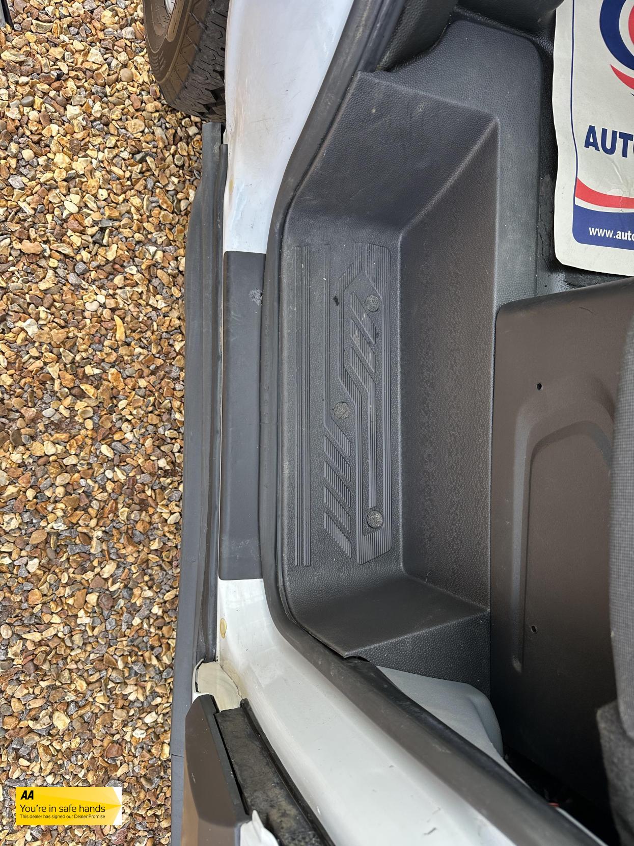 Ford Transit 2.2 TDCi 350 Panel Van 5dr Diesel Manual RWD L2 H3 Euro 5 (155 ps)