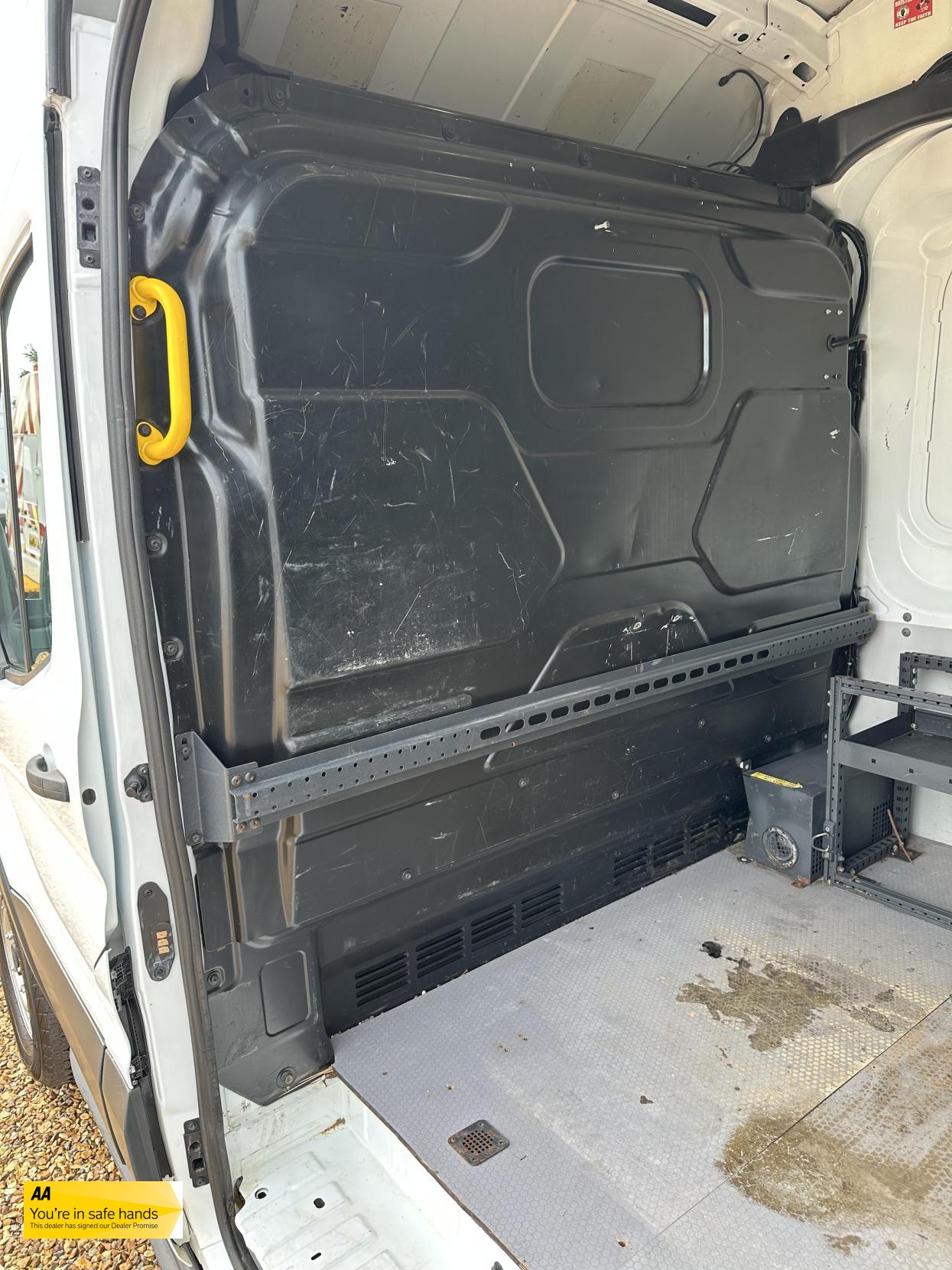 Ford Transit 2.2 TDCi 350 Panel Van 5dr Diesel Manual RWD L2 H3 Euro 5 (155 ps)
