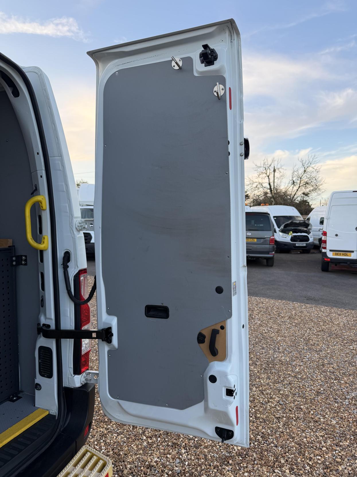 Vauxhall Movano 2.3 CDTi 3500 Panel Van 5dr Diesel Manual FWD L2 H2 Euro 6 (130 ps)