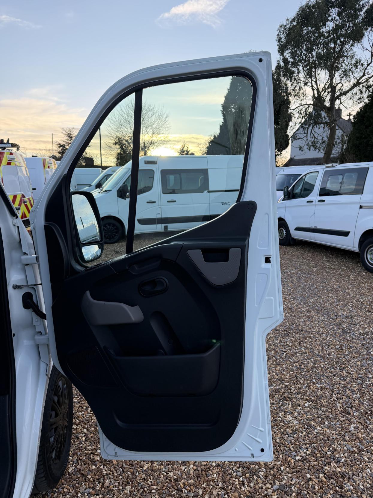 Vauxhall Movano 2.3 CDTi 3500 Panel Van 5dr Diesel Manual FWD L2 H2 Euro 6 (130 ps)