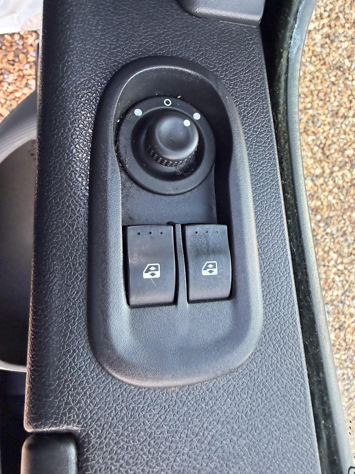 Vauxhall Movano 2.3 CDTi 3500 Panel Van 5dr Diesel Manual FWD L2 H2 Euro 6 (130 ps)