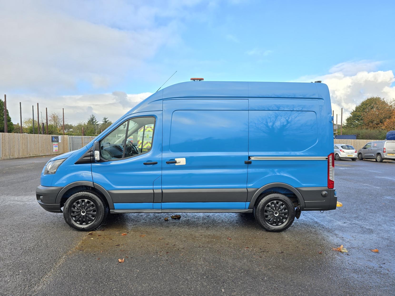 Ford Transit 2.0 350 EcoBlue Panel Van 5dr Diesel Manual RWD L2 H3 Euro 6 (170 ps)