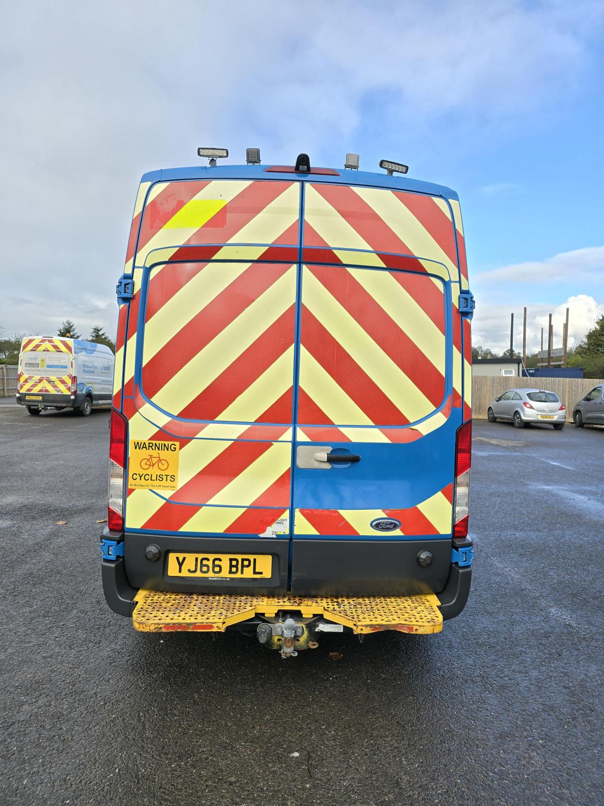 Ford Transit 2.0 350 EcoBlue Panel Van 5dr Diesel Manual RWD L2 H3 Euro 6 (170 ps)