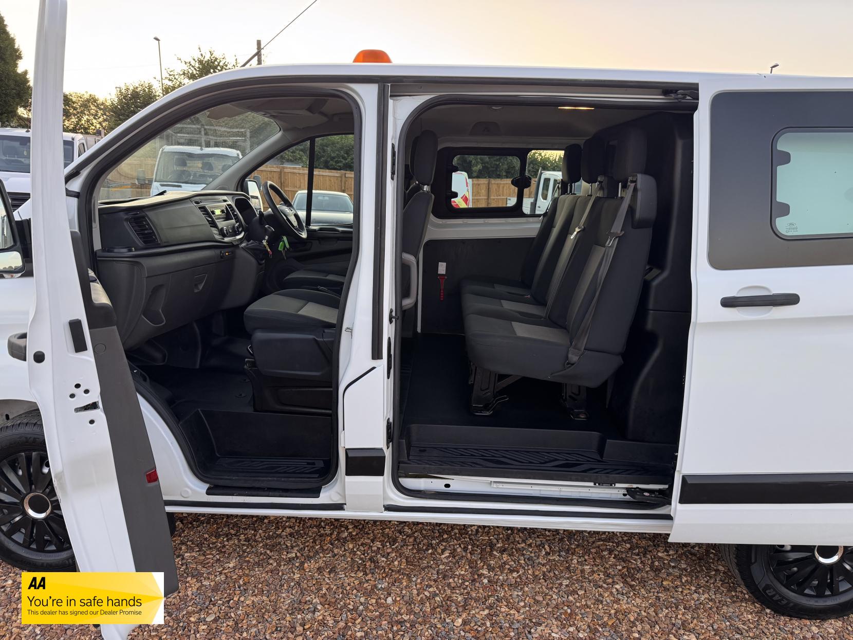 Ford Transit Custom 2.0 280 EcoBlue Crew Van Double Cab 5dr Diesel Manual L1 H1 Euro 6 (5 Seat) (105 ps)