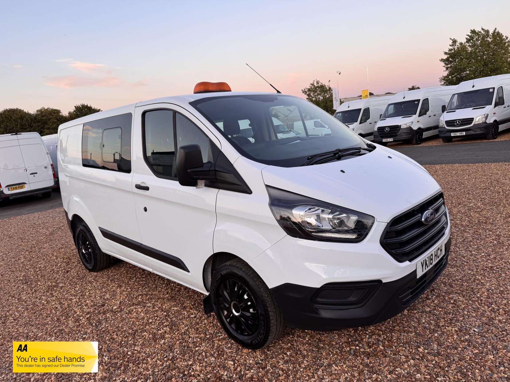 Ford Transit Custom 2.0 280 EcoBlue Crew Van Double Cab 5dr Diesel Manual L1 H1 Euro 6 (5 Seat) (105 ps)