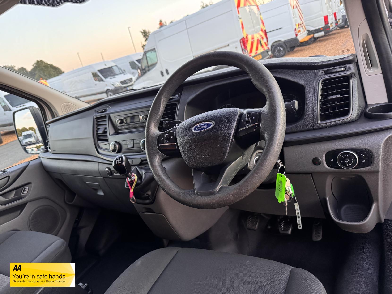 Ford Transit Custom 2.0 280 EcoBlue Crew Van Double Cab 5dr Diesel Manual L1 H1 Euro 6 (5 Seat) (105 ps)
