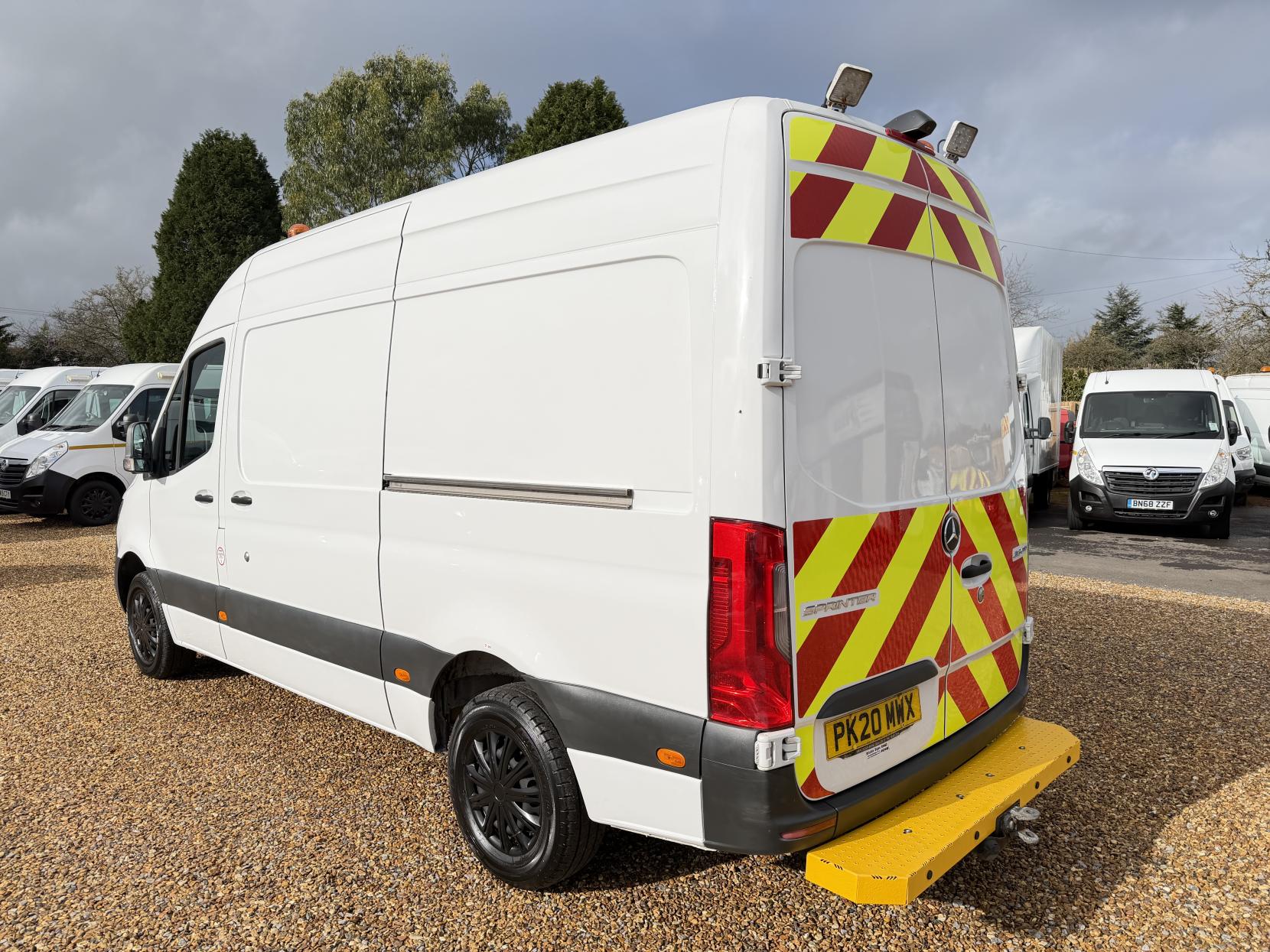Mercedes-Benz Sprinter 2.1 316 CDI Panel Van 5dr Diesel Manual RWD L2 H2 Euro 6 (163 ps)