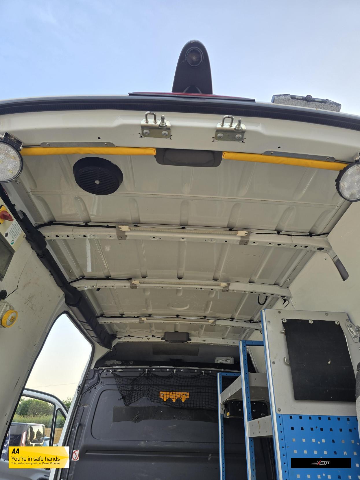 Mercedes-Benz Sprinter Sprinter 2.1 313 CDi Panel Van 4dr Diesel Manual RWD L1 H3 (222 g/km, 129 bhp)