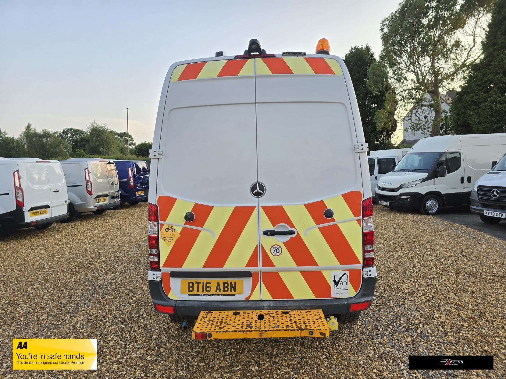 Mercedes-Benz Sprinter Sprinter 2.1 313 CDi Panel Van 4dr Diesel Manual RWD L1 H3 (222 g/km, 129 bhp)