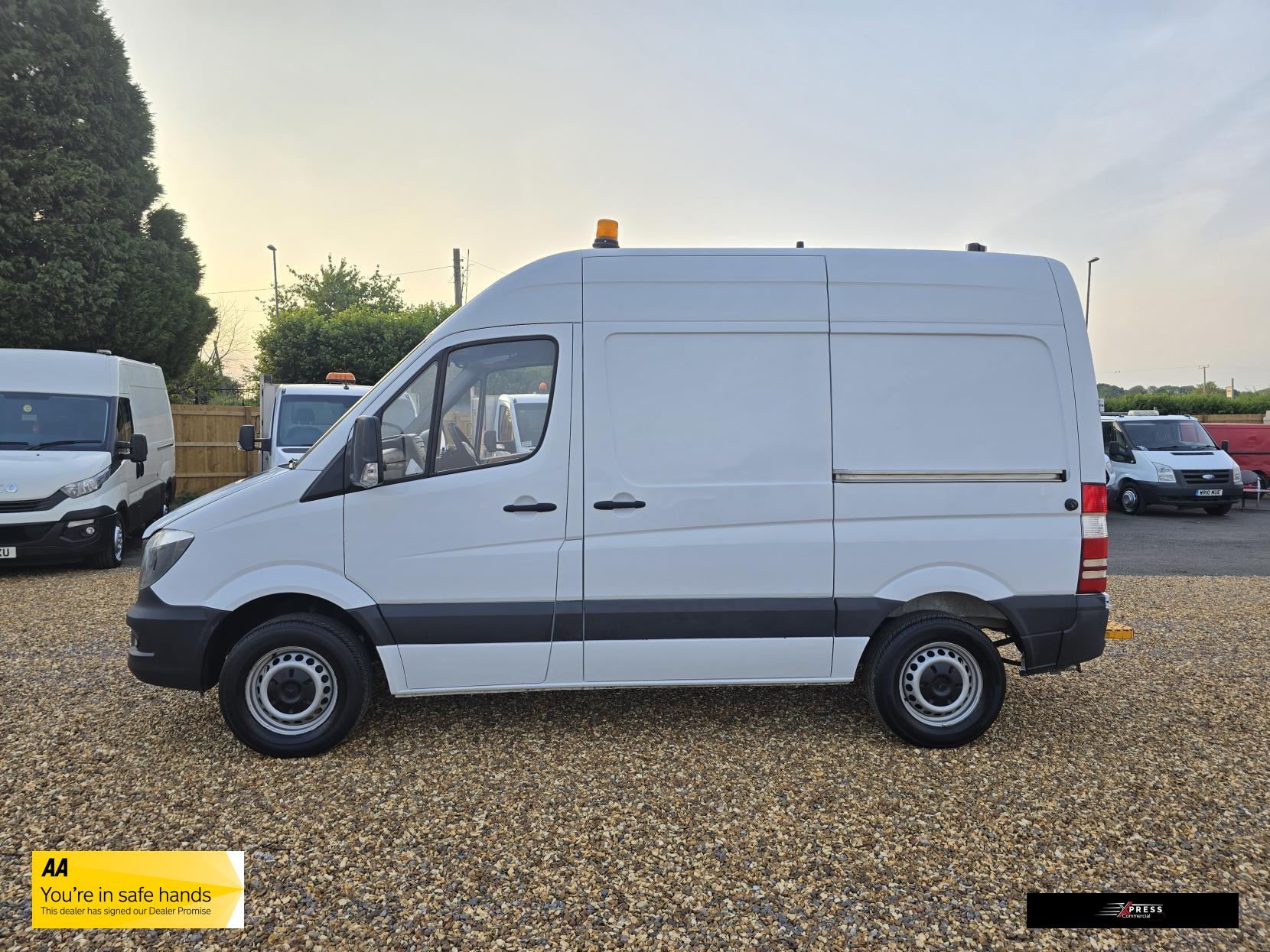 Mercedes-Benz Sprinter Sprinter 2.1 313 CDi Panel Van 4dr Diesel Manual RWD L1 H3 (222 g/km, 129 bhp)