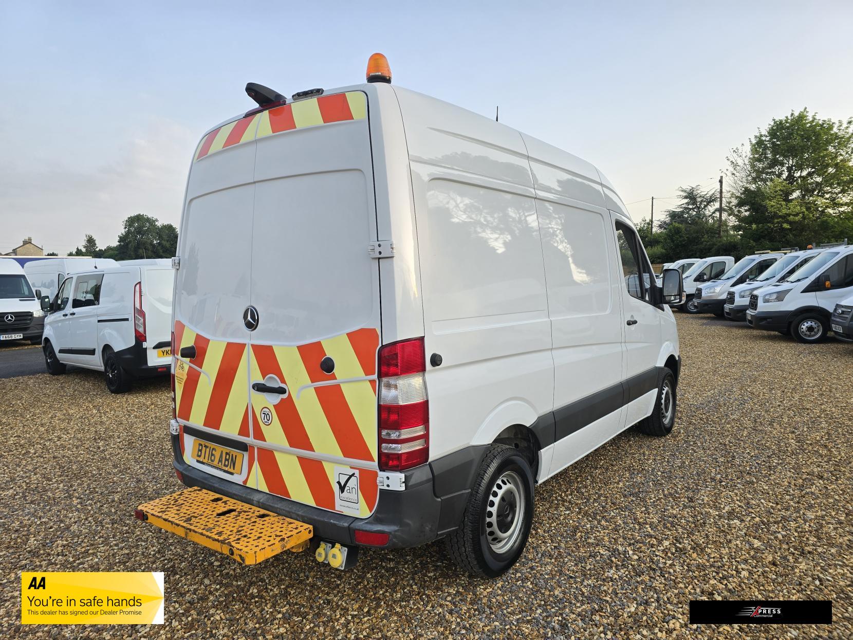 Mercedes-Benz Sprinter Sprinter 2.1 313 CDi Panel Van 4dr Diesel Manual RWD L1 H3 (222 g/km, 129 bhp)