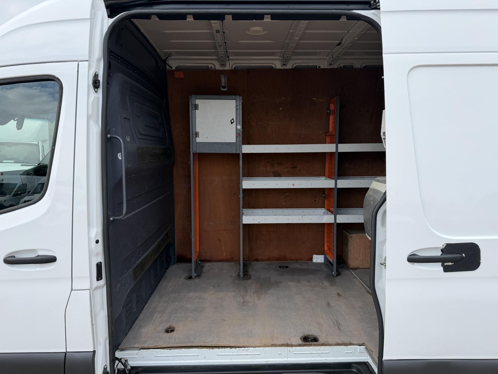 2022 Mercedes-Benz Sprinter 2.0 315 CDI Progressive Panel Van 5dr Diesel Manual RWD L2 H2 Euro 6 (s/s) (150 ps) - Thumbnail 20