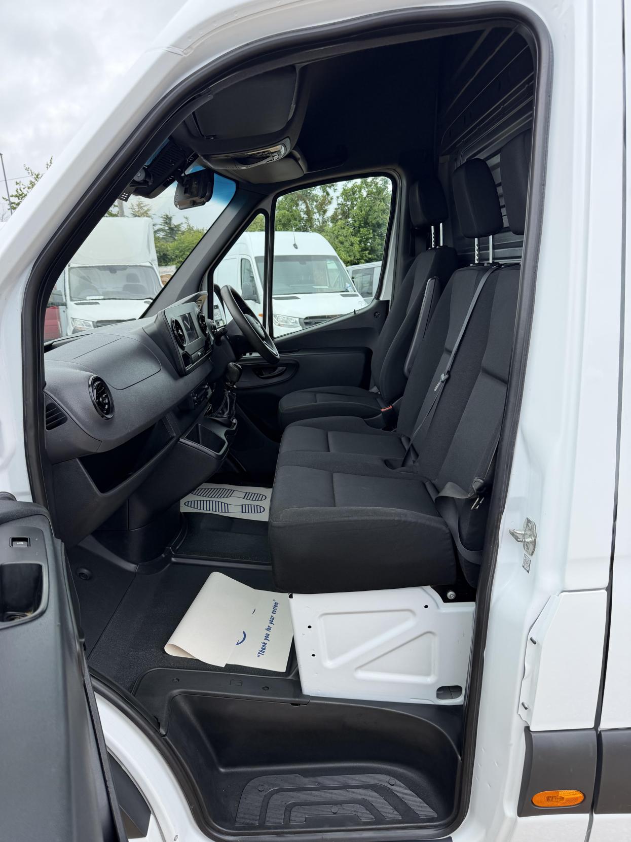 2022 Mercedes-Benz Sprinter 2.0 315 CDI Progressive Panel Van 5dr Diesel Manual RWD L2 H2 Euro 6 (s/s) (150 ps) - Thumbnail 16