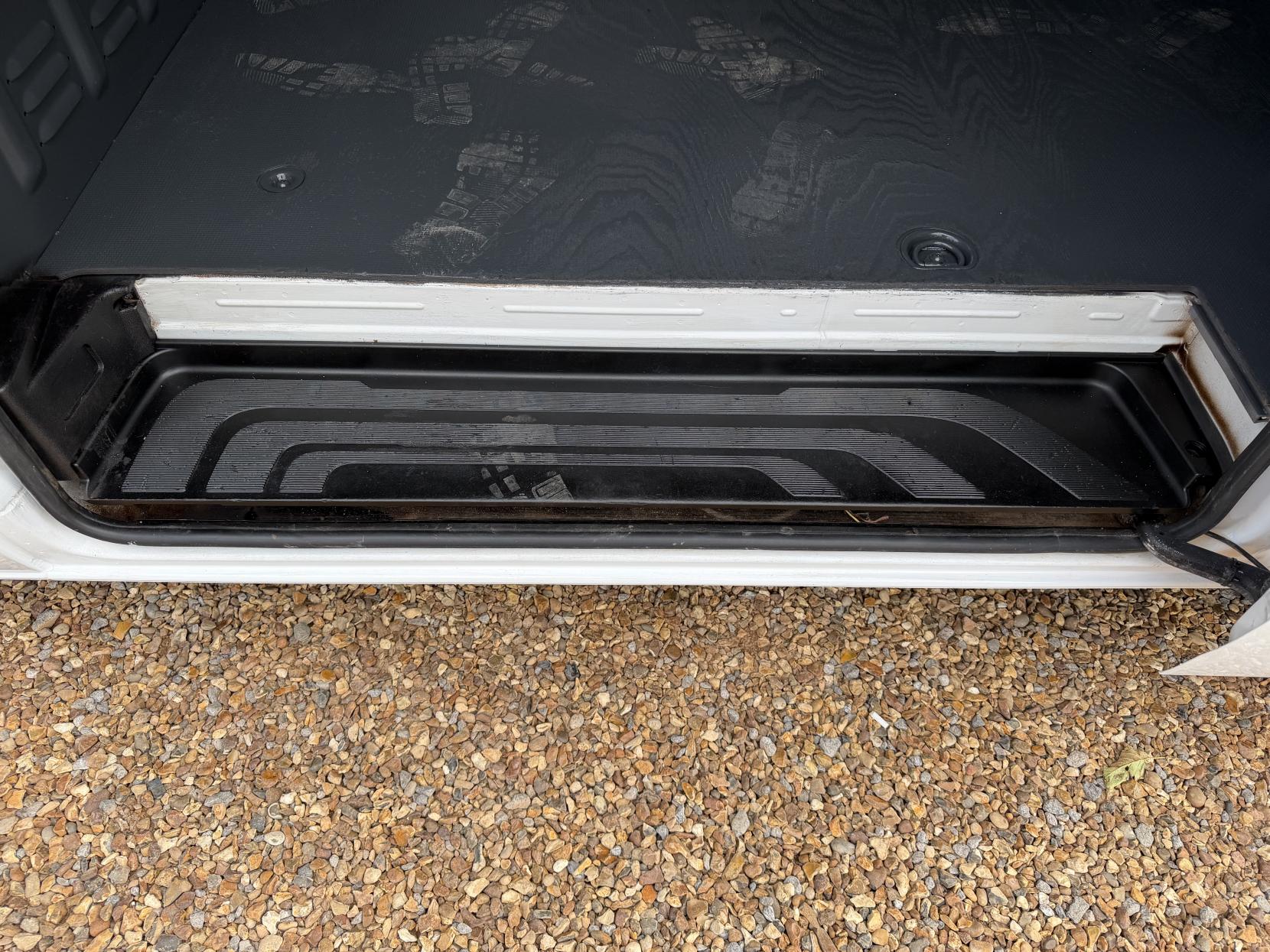 2021 Mercedes-Benz Sprinter 2.1 316 CDI Progressive Panel Van 5dr Diesel Manual RWD L2 H2 Euro 6 (s/s) (163 ps) - Thumbnail 44