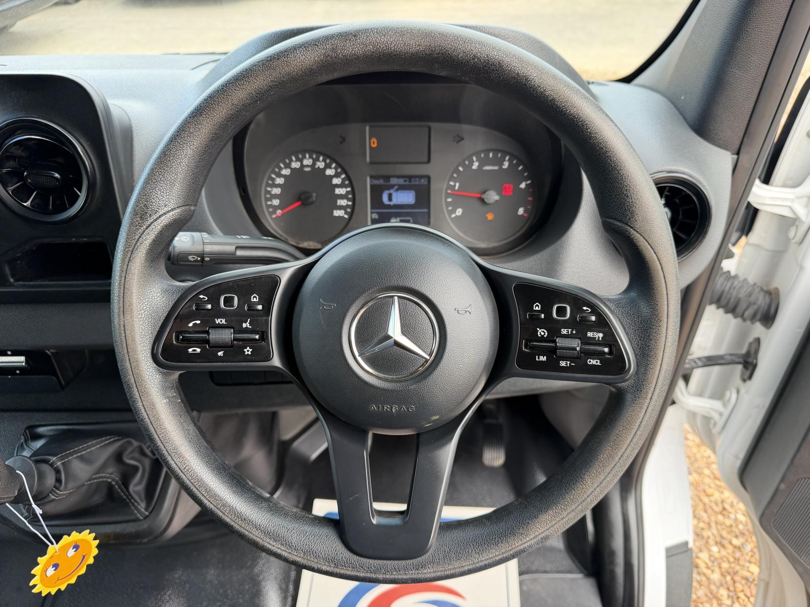 2021 Mercedes-Benz Sprinter 2.1 316 CDI Progressive Panel Van 5dr Diesel Manual RWD L2 H2 Euro 6 (s/s) (163 ps) - Thumbnail 16