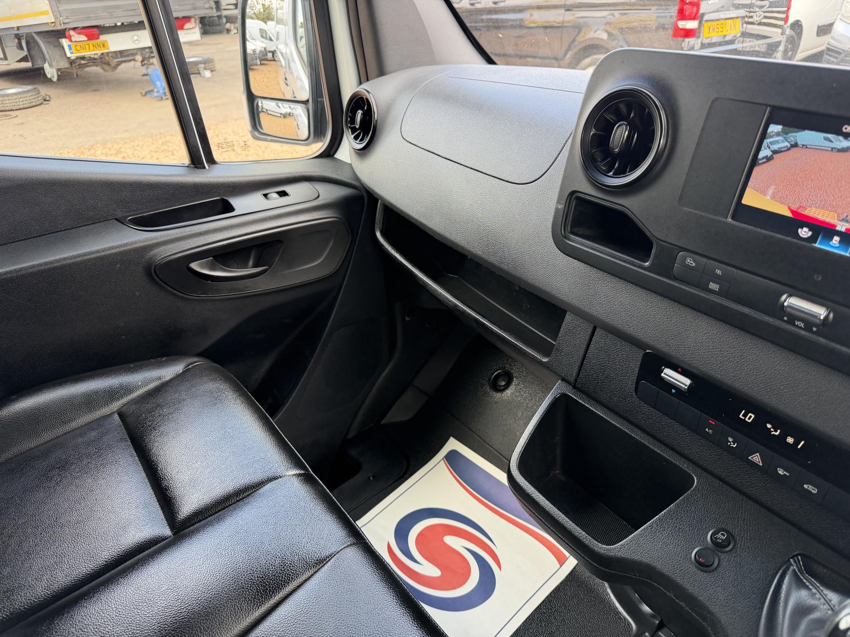 2021 Mercedes-Benz Sprinter 2.1 316 CDI Progressive Panel Van 5dr Diesel Manual RWD L2 H2 Euro 6 (s/s) (163 ps) - Thumbnail 31